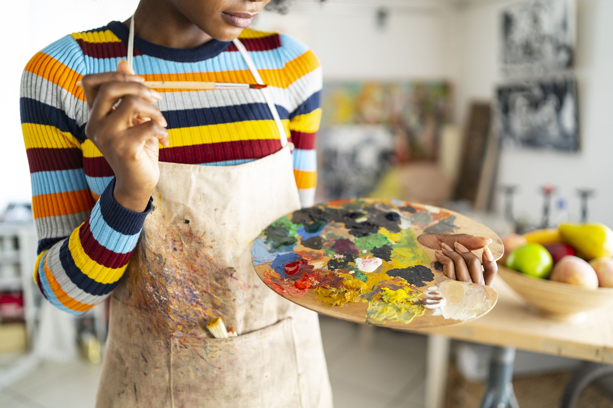 2023年女生学工艺美术专业就业前景怎么样