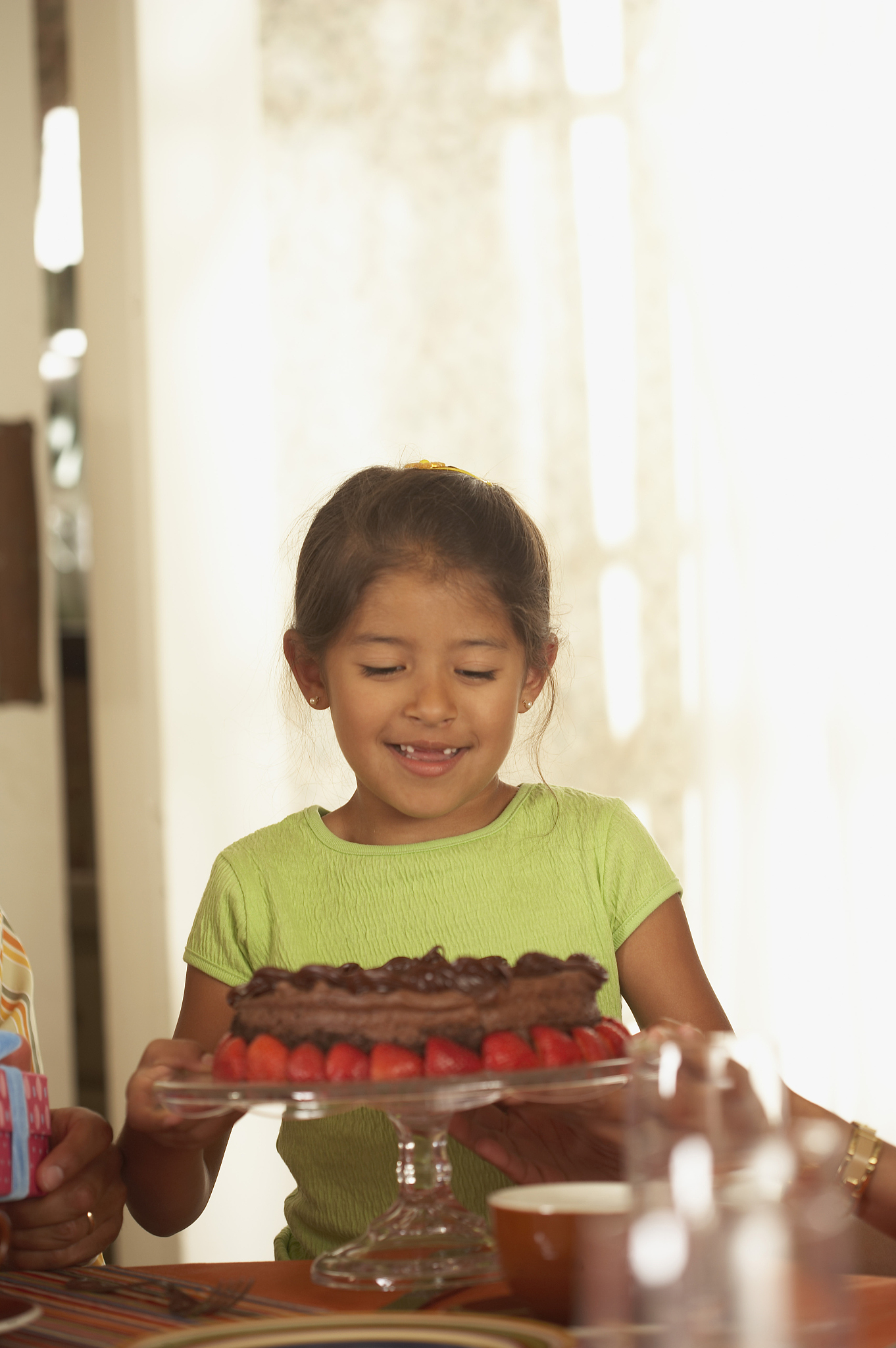 girl with cake