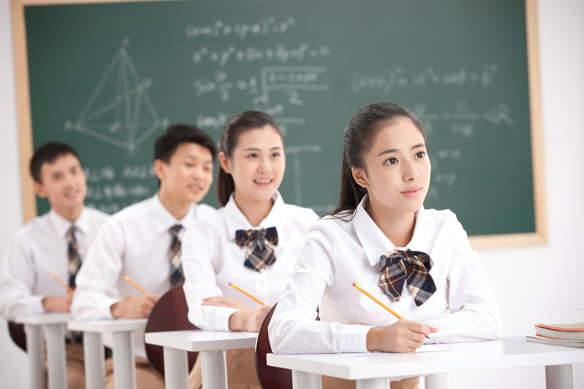 男孩初中毕业学什么好