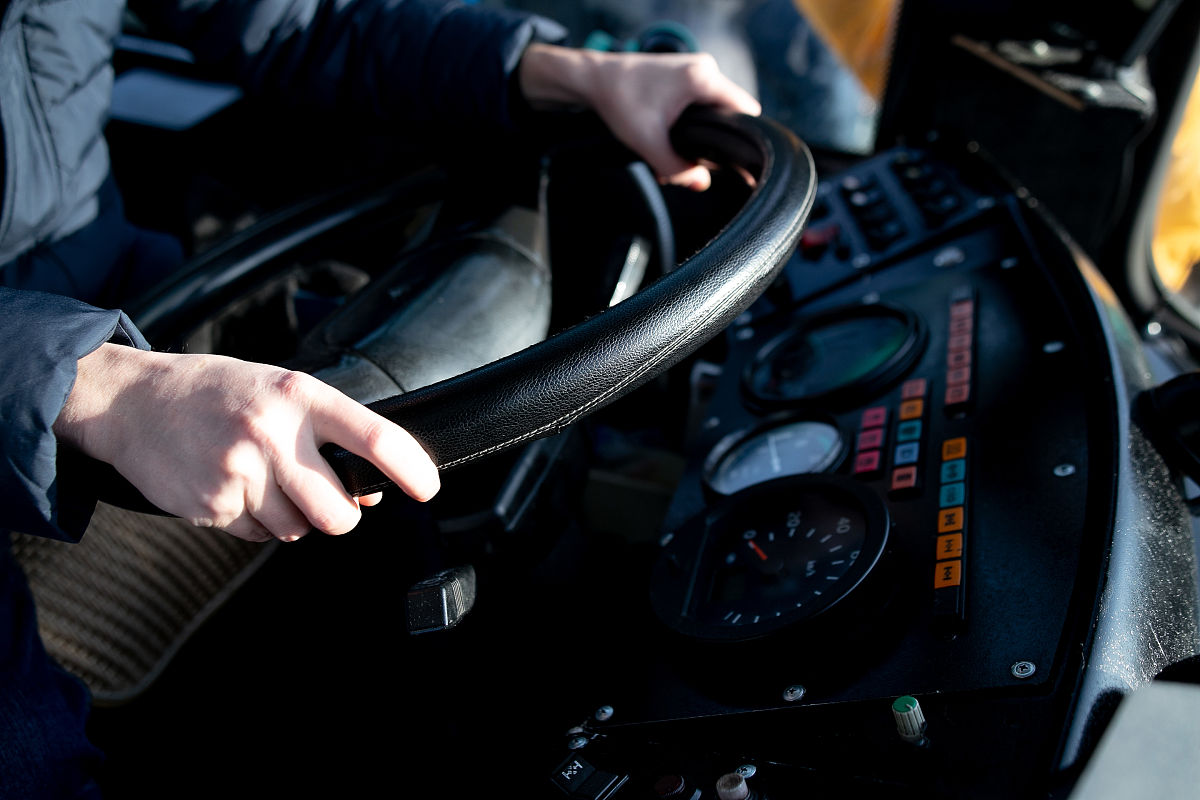 佛山市第四中学地址：详细交通路线指南