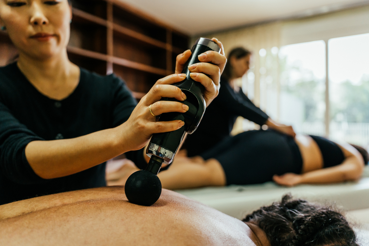 压力山大？推背按摩，放松身心！