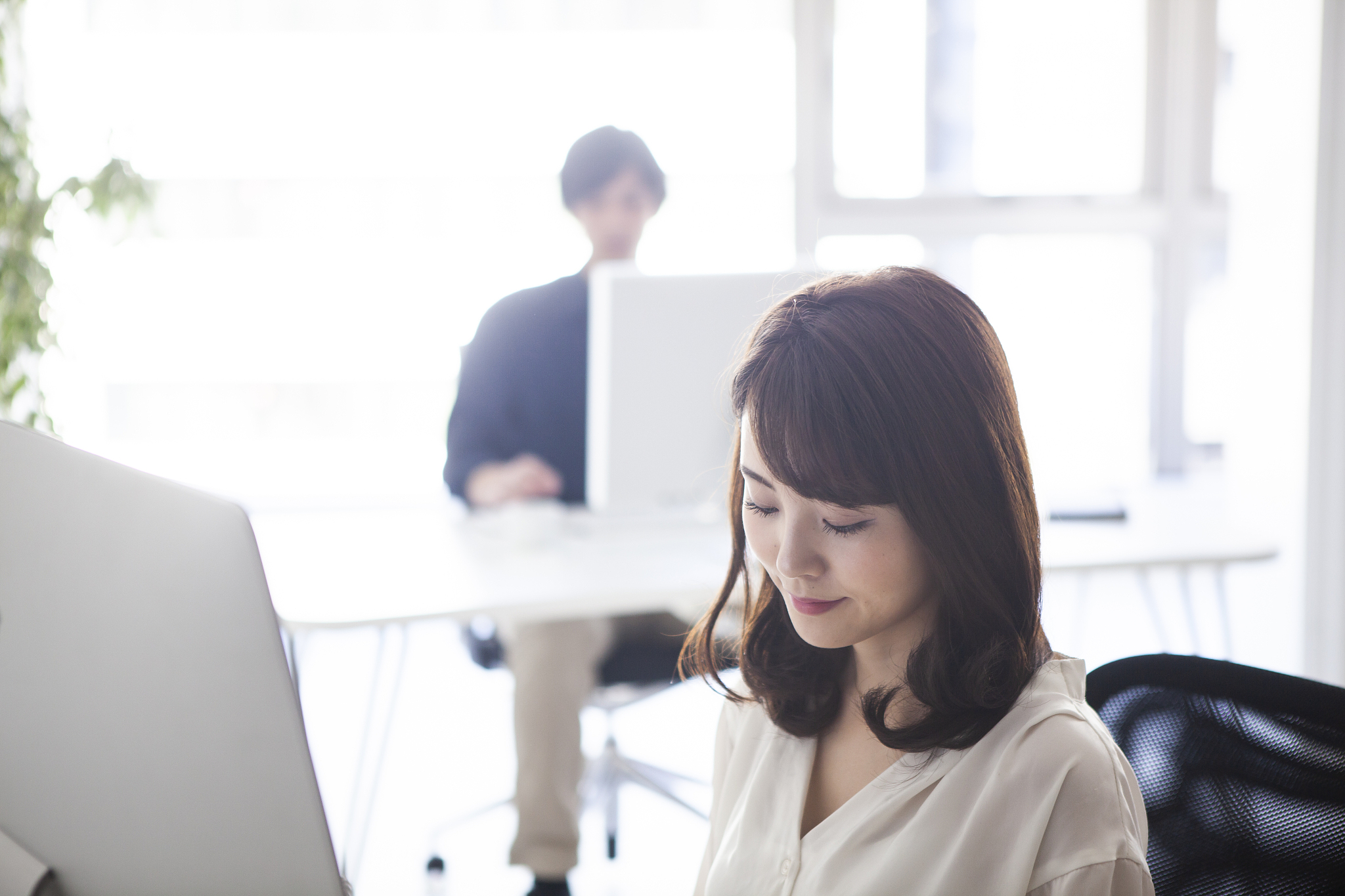 2023年女生学什么专业工资高