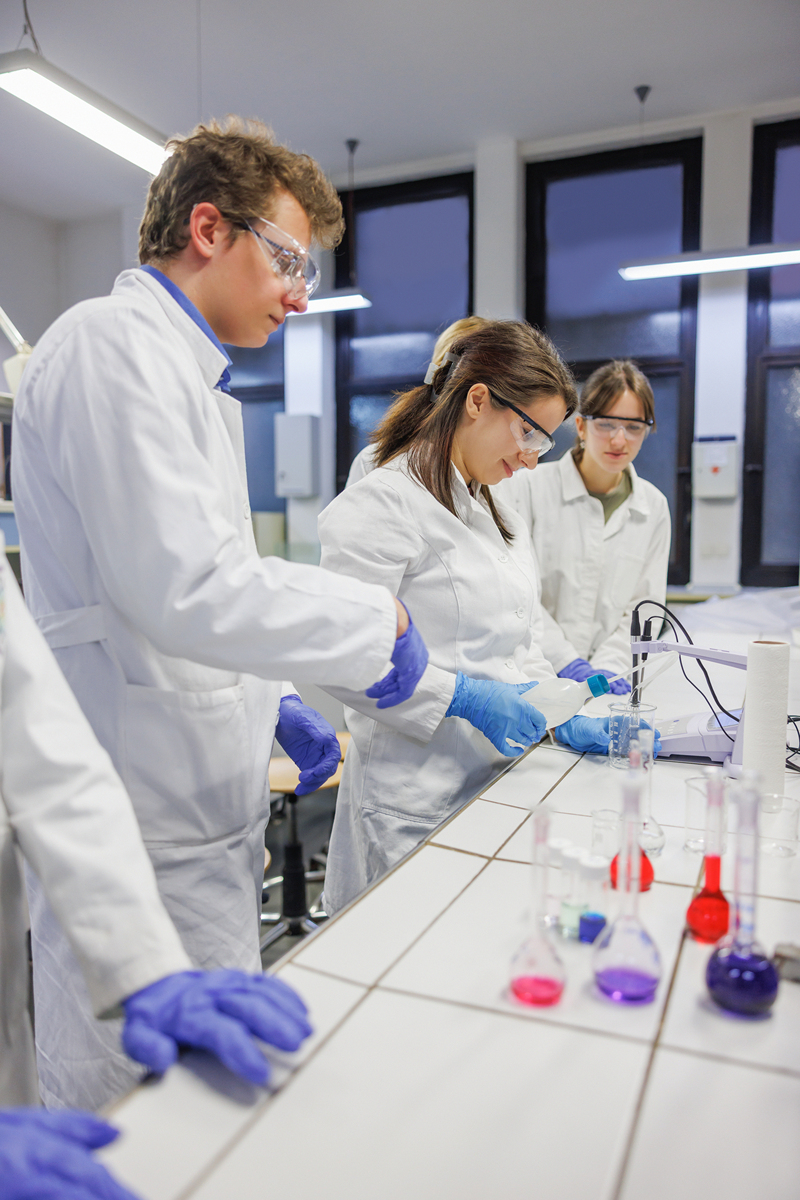 成都学院制药工程专业招生用发