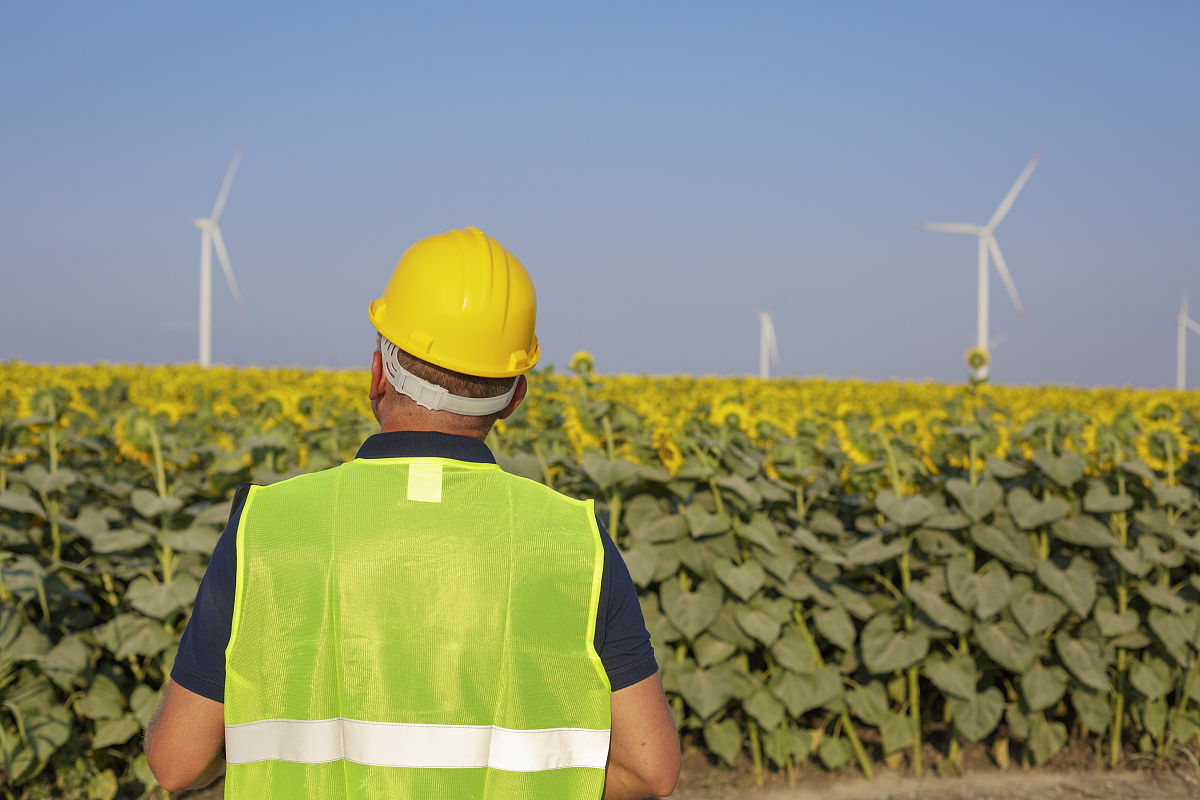 杰出工程师约翰：用技术和慈善点亮世界