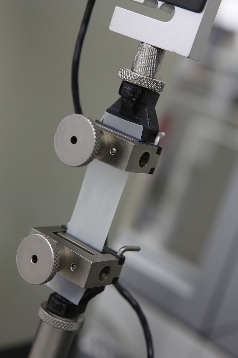 材料强度：抵抗破坏的关键指标