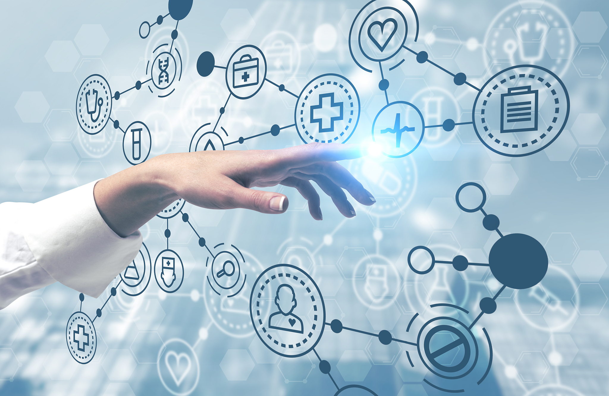 请写《疫情防控常态化的背景下统筹经济社会发展的路径》的论文