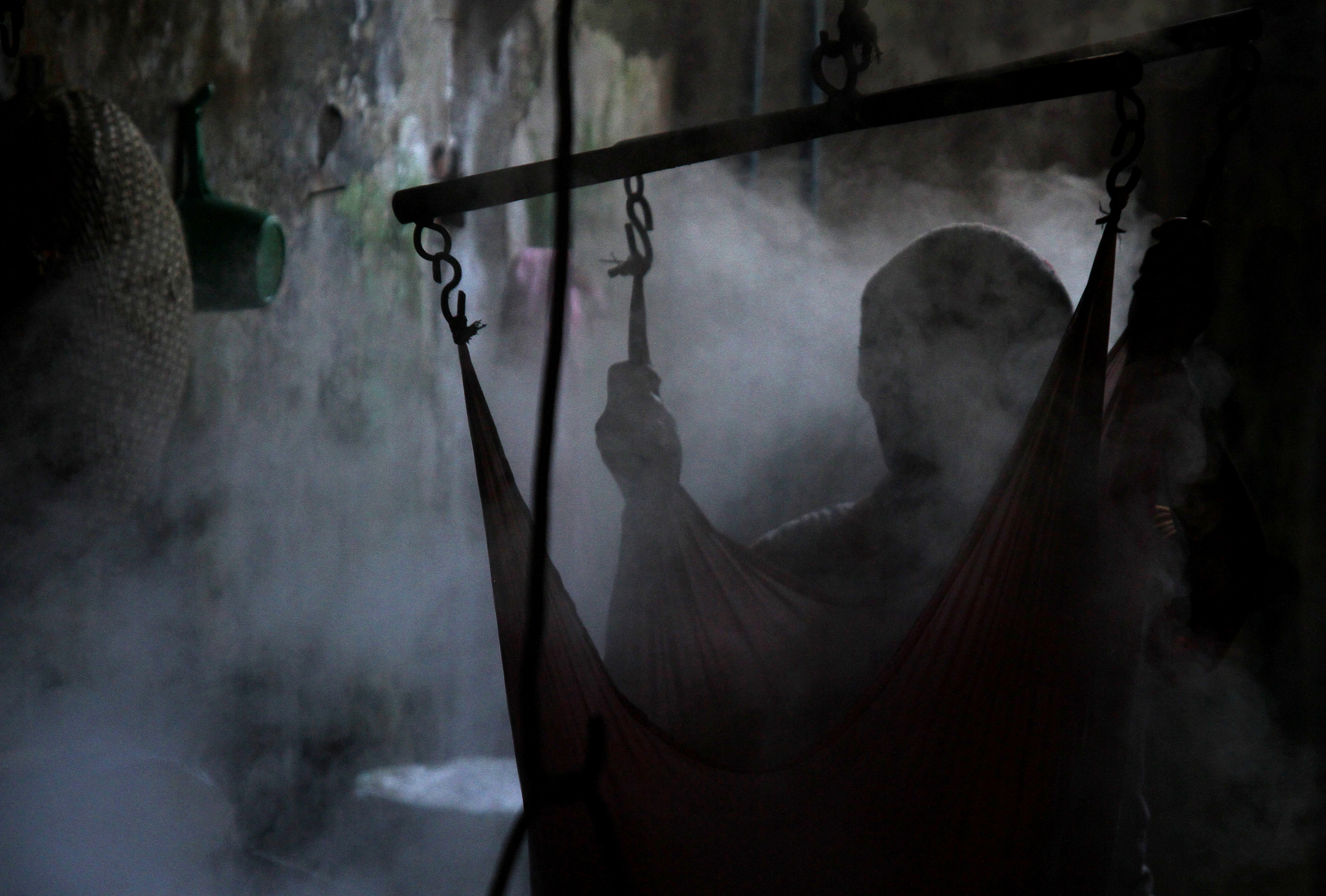 水井中的诡异之谜：一个关于背叛与救赎的灵异故事