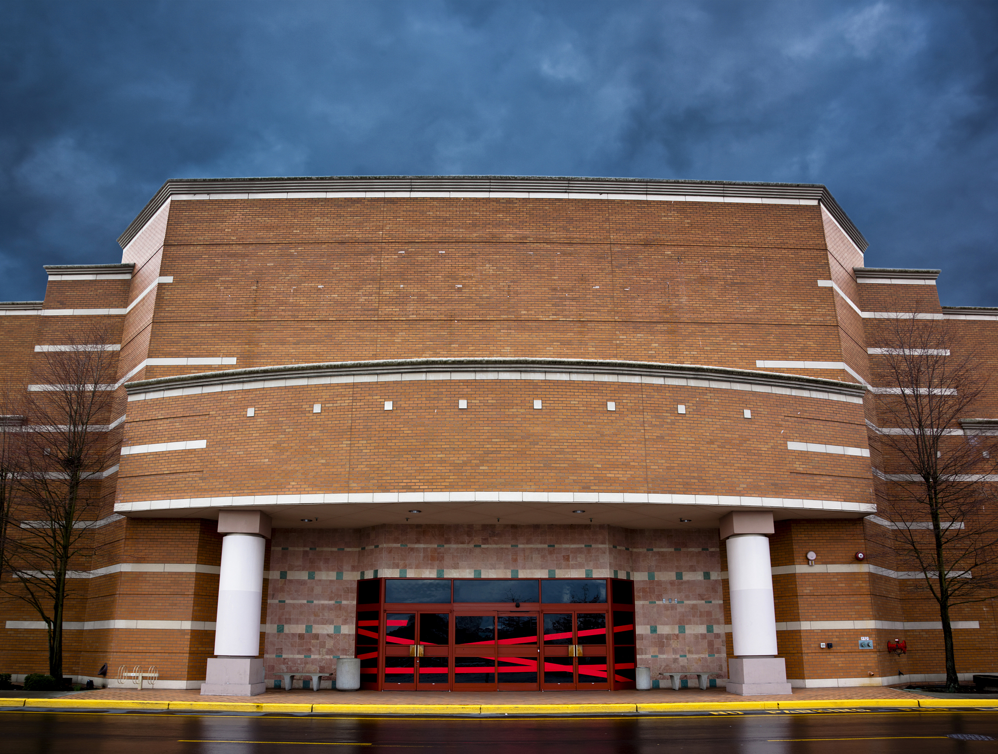 closed store