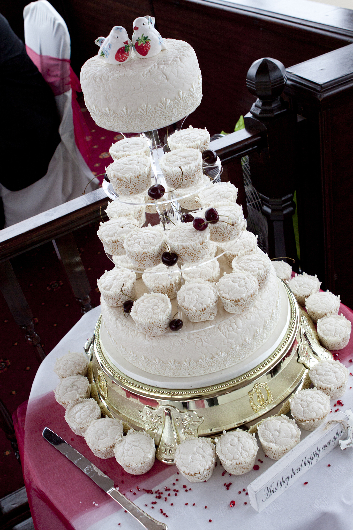 8加6寸双层蛋糕够几个人吃