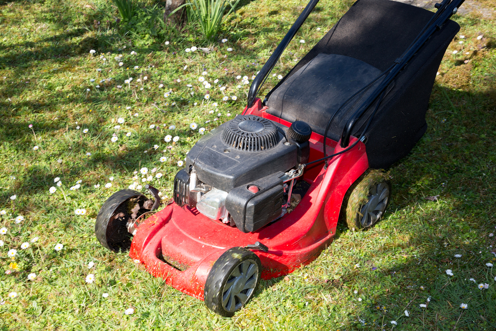 园林灌木修剪机的工作原理