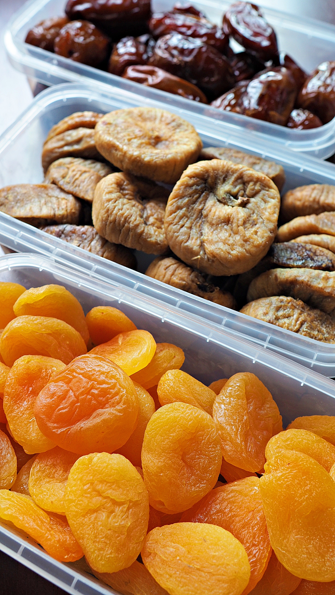 dried mix fruits.
