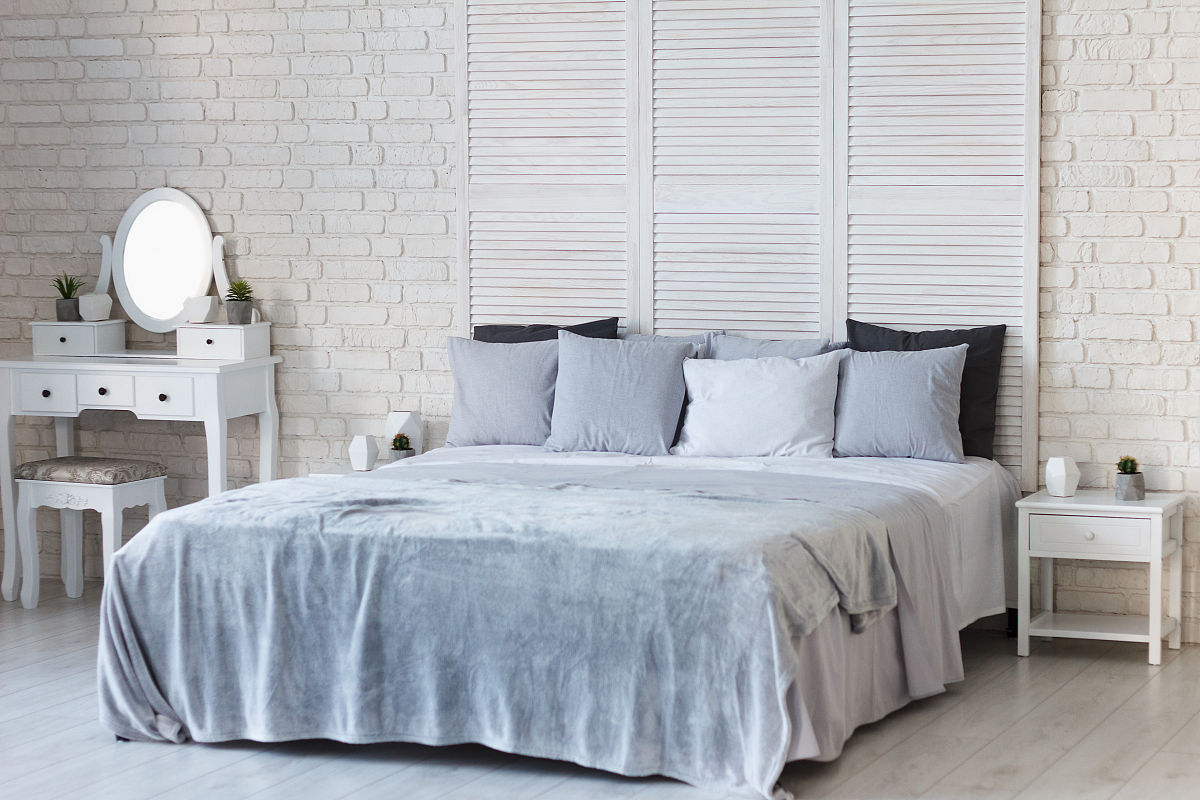 一个亲肤柔软透气的针织麻灰条纹四件套的产品介绍