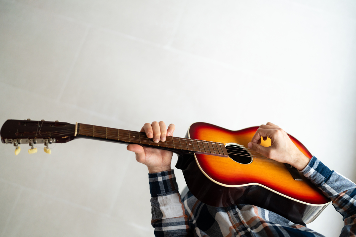 吉他，我的音乐灵魂伴侣：一场与旋律的对话