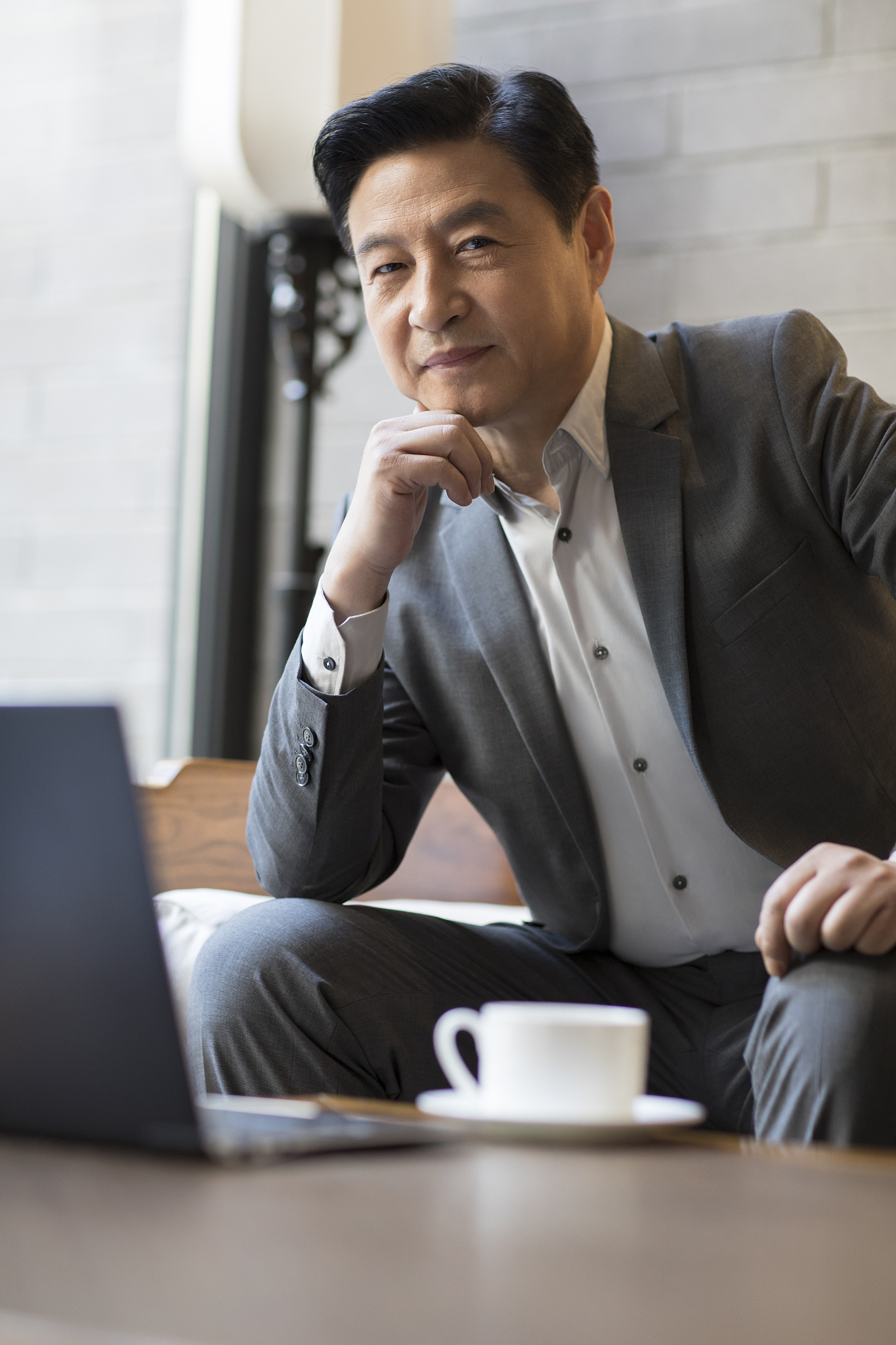 中年男性魅力散发指南：5个关键点提升个人魅力