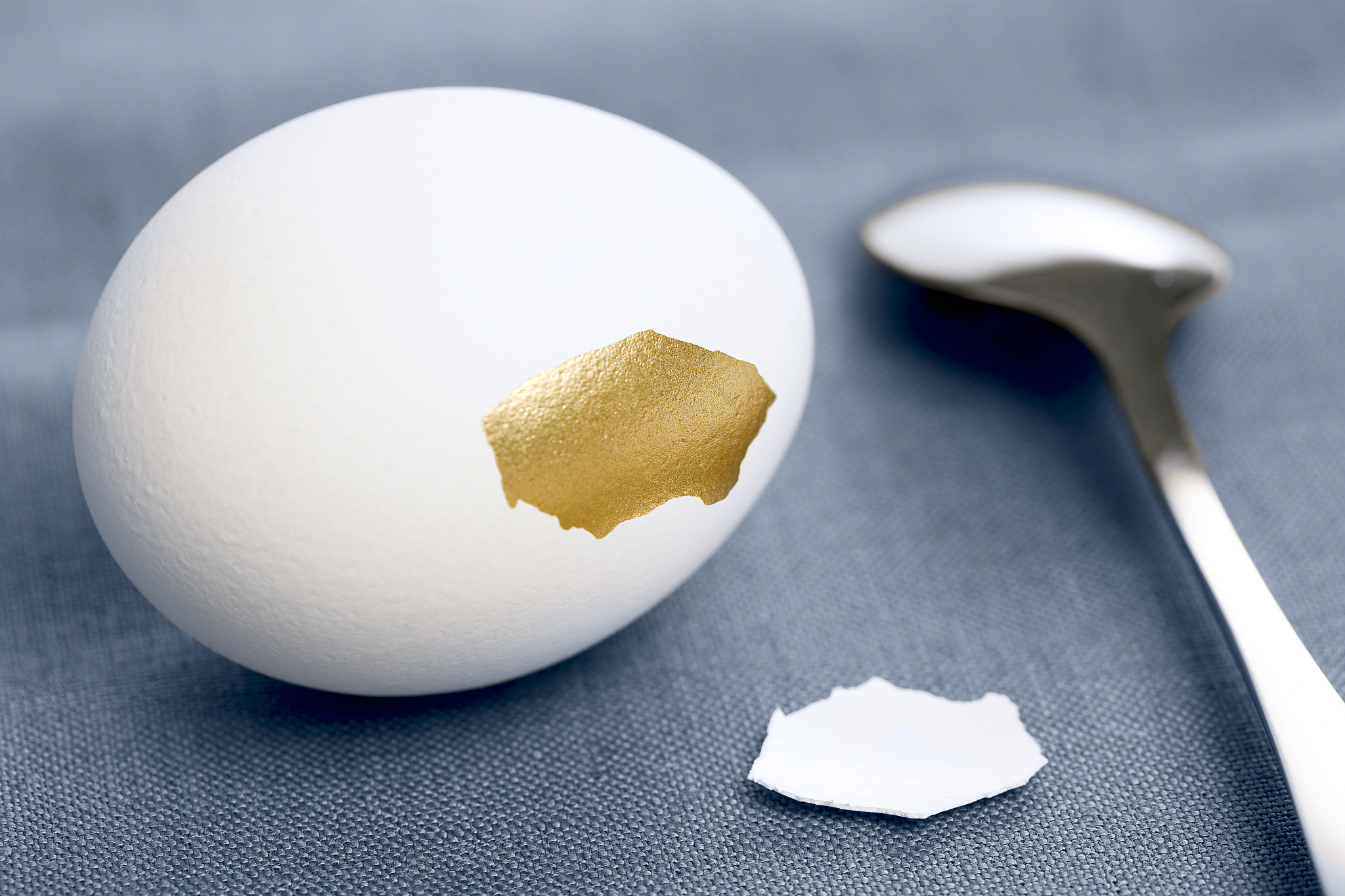 gold egg surprise