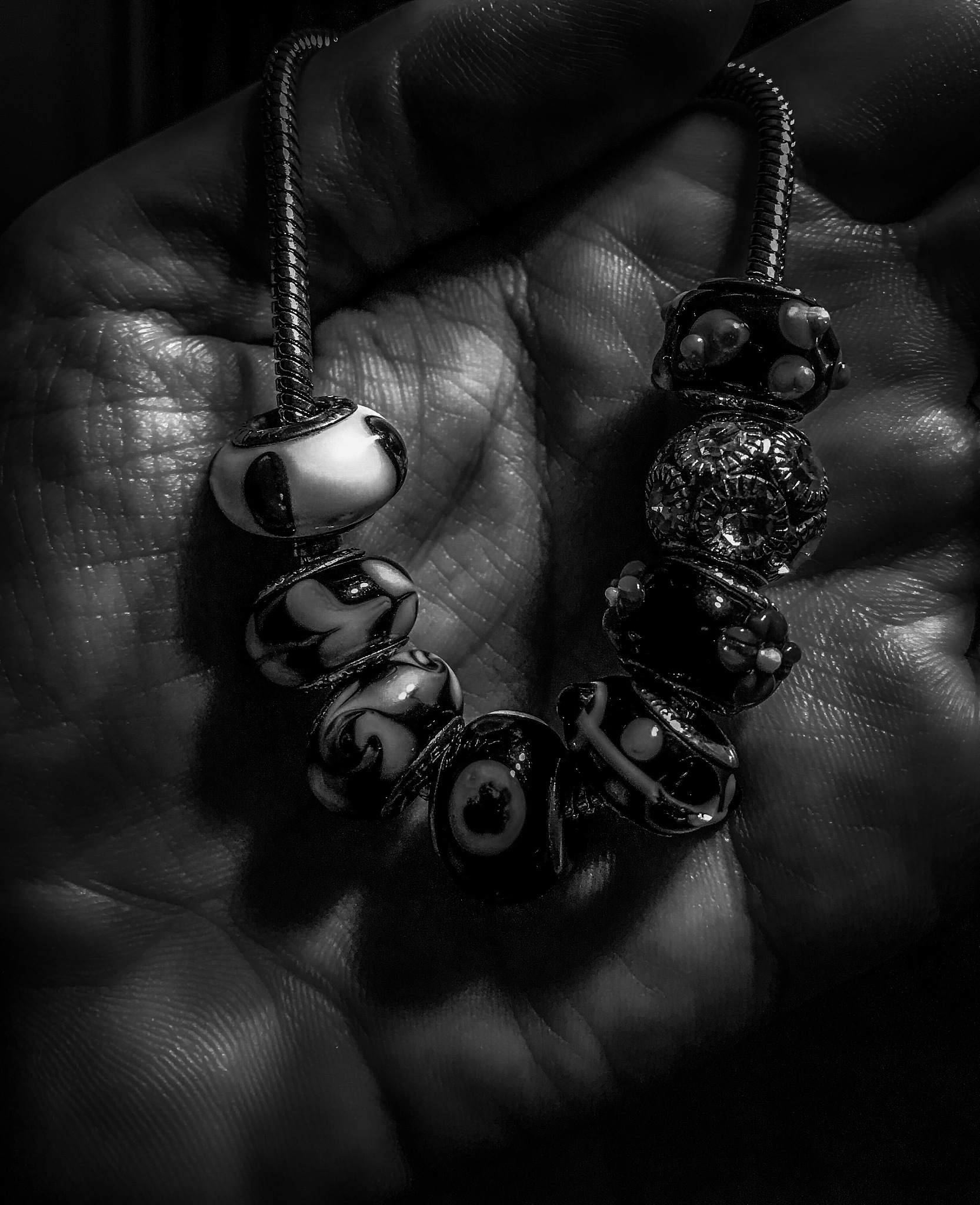 黑曜石：辟邪神器，真的能赶走“不干净”的东西吗？