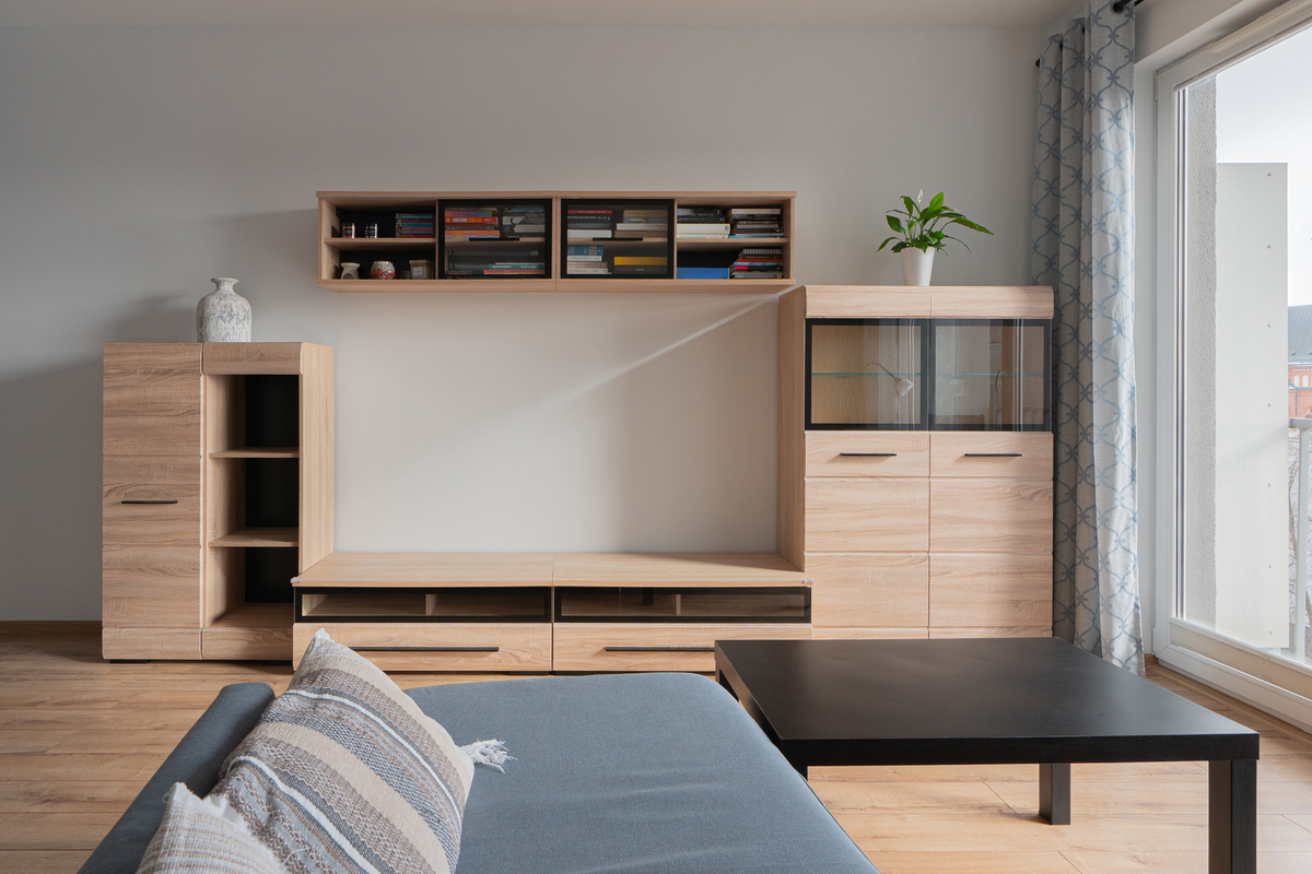 电视背景墙变身收纳高手？一起来看看吧！