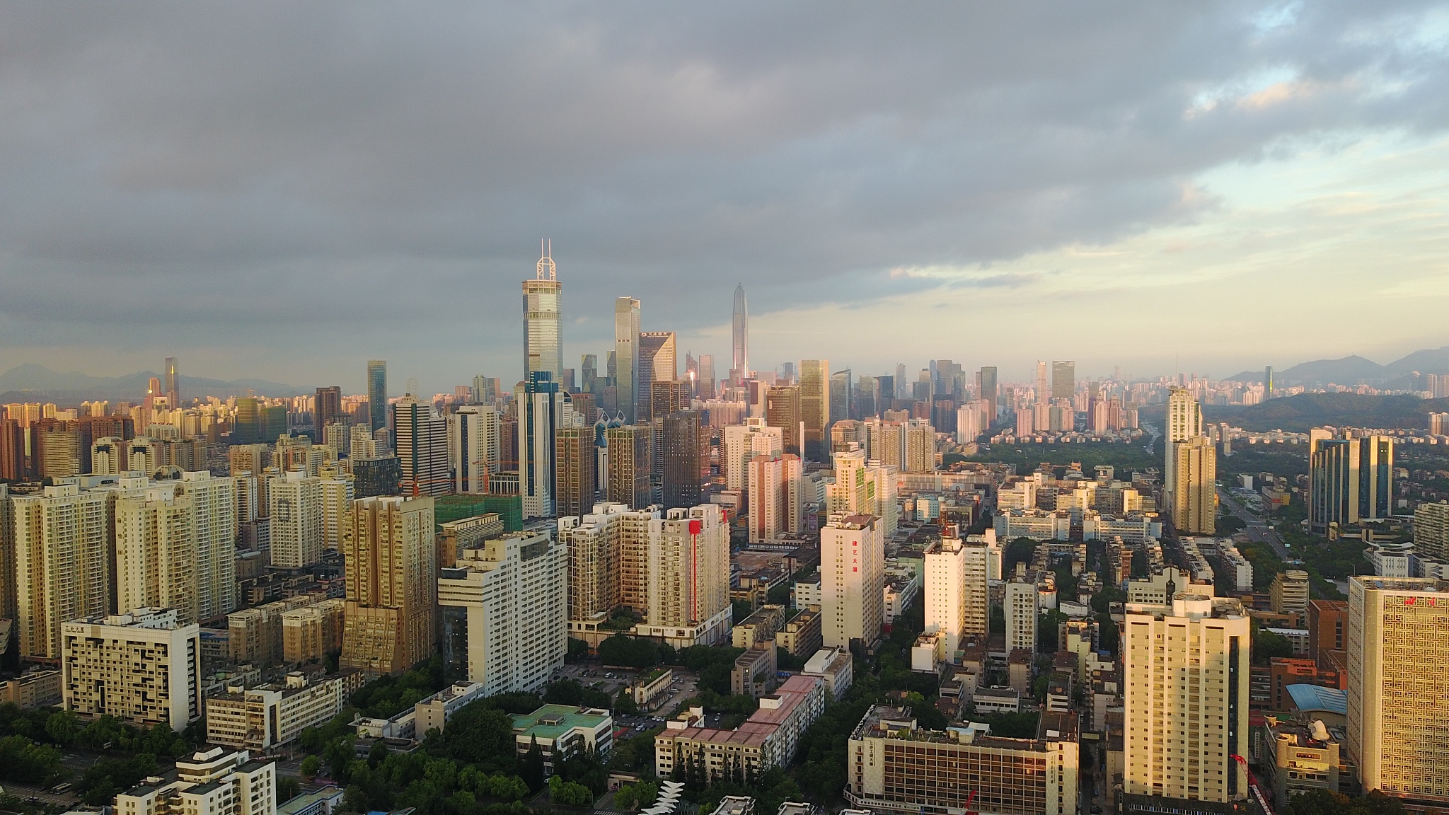 深圳一年四季天气变化指南：最佳旅游时间和穿衣建议