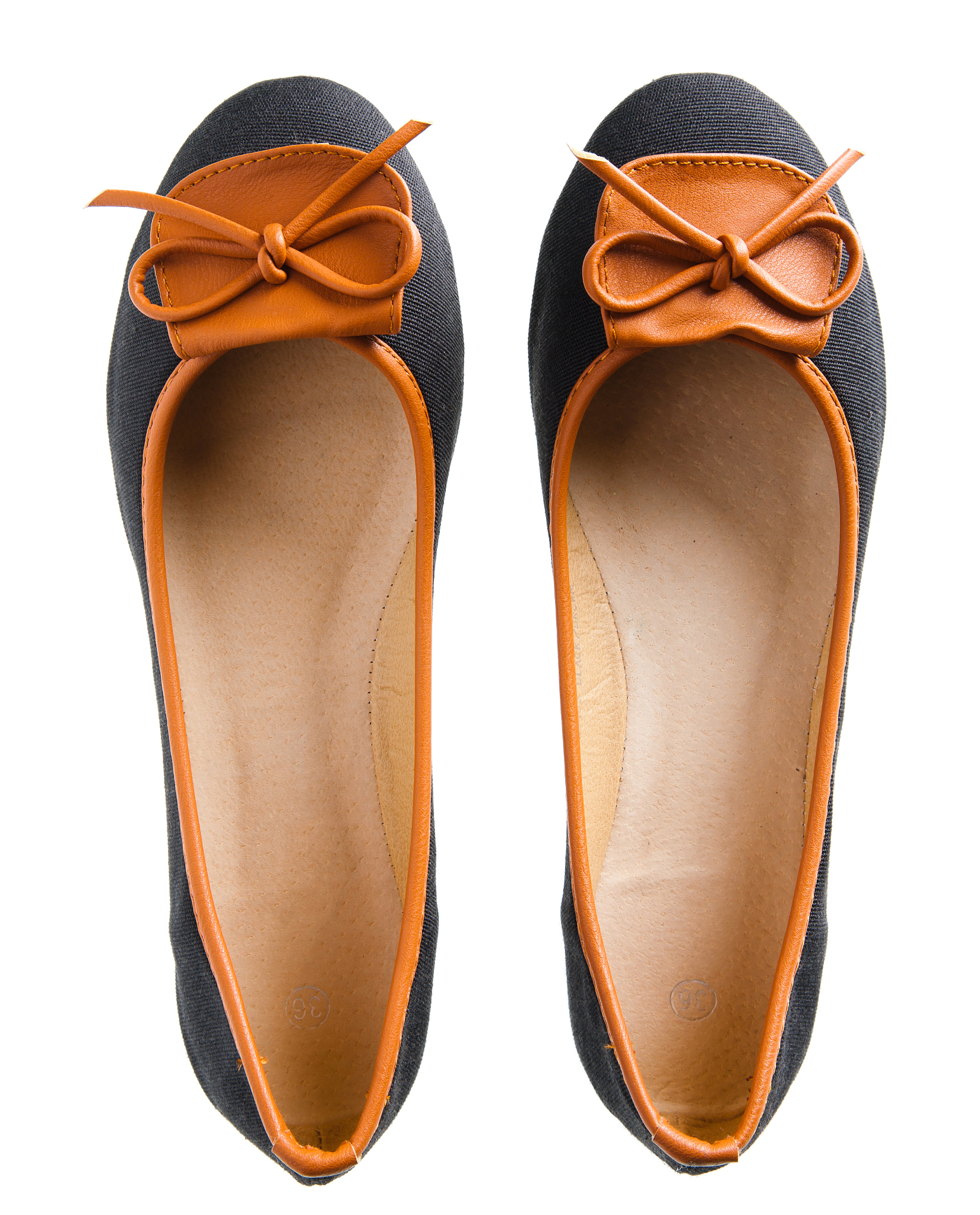 用美式英语写3条关于Womens Fashion Casual Retro Solid Colors Short Zipper Shoes的好评以及其好评标题。结果格式为输出格式为：标题+：+好评内容。