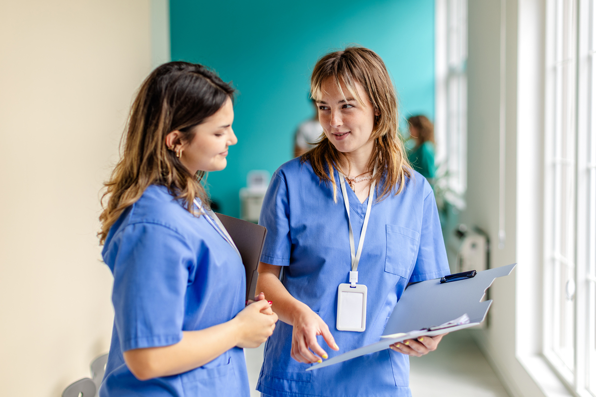 护理专业就业方向：从医院到企业，你的选择不止一个