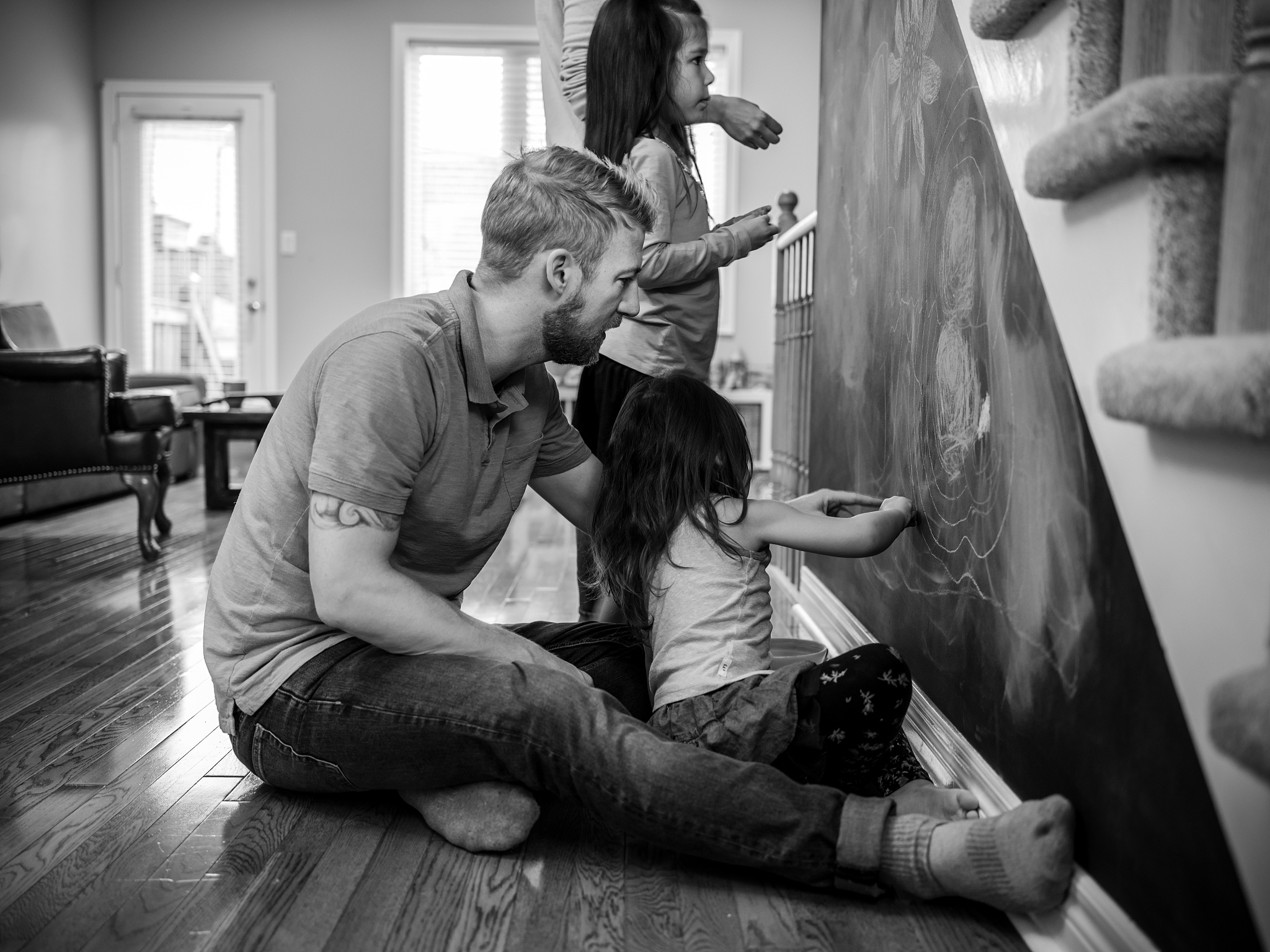 请描述性骚扰都有哪些具体行为