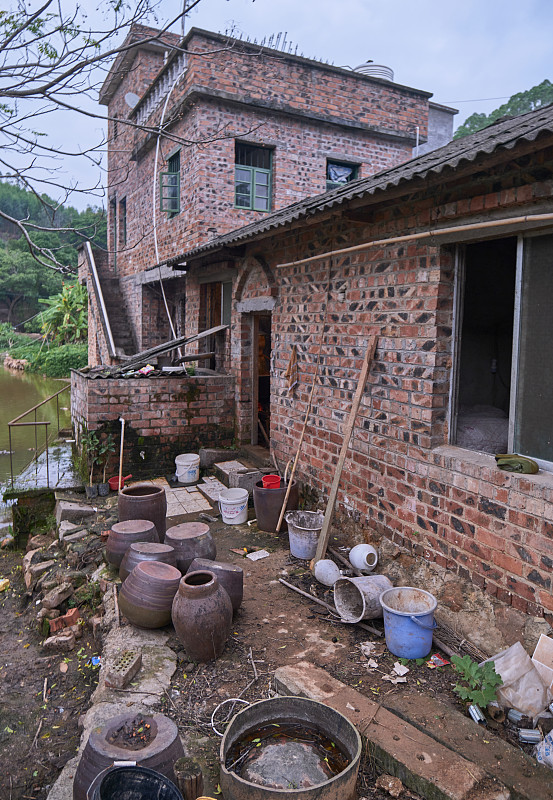 手抄报：描绘现代农村新面貌，对比分析新农村变化