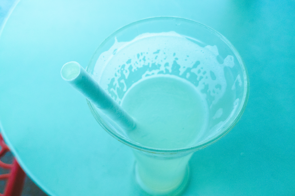 小苏打（碳酸氢钠）的用途：吸收什么？常见应用解析