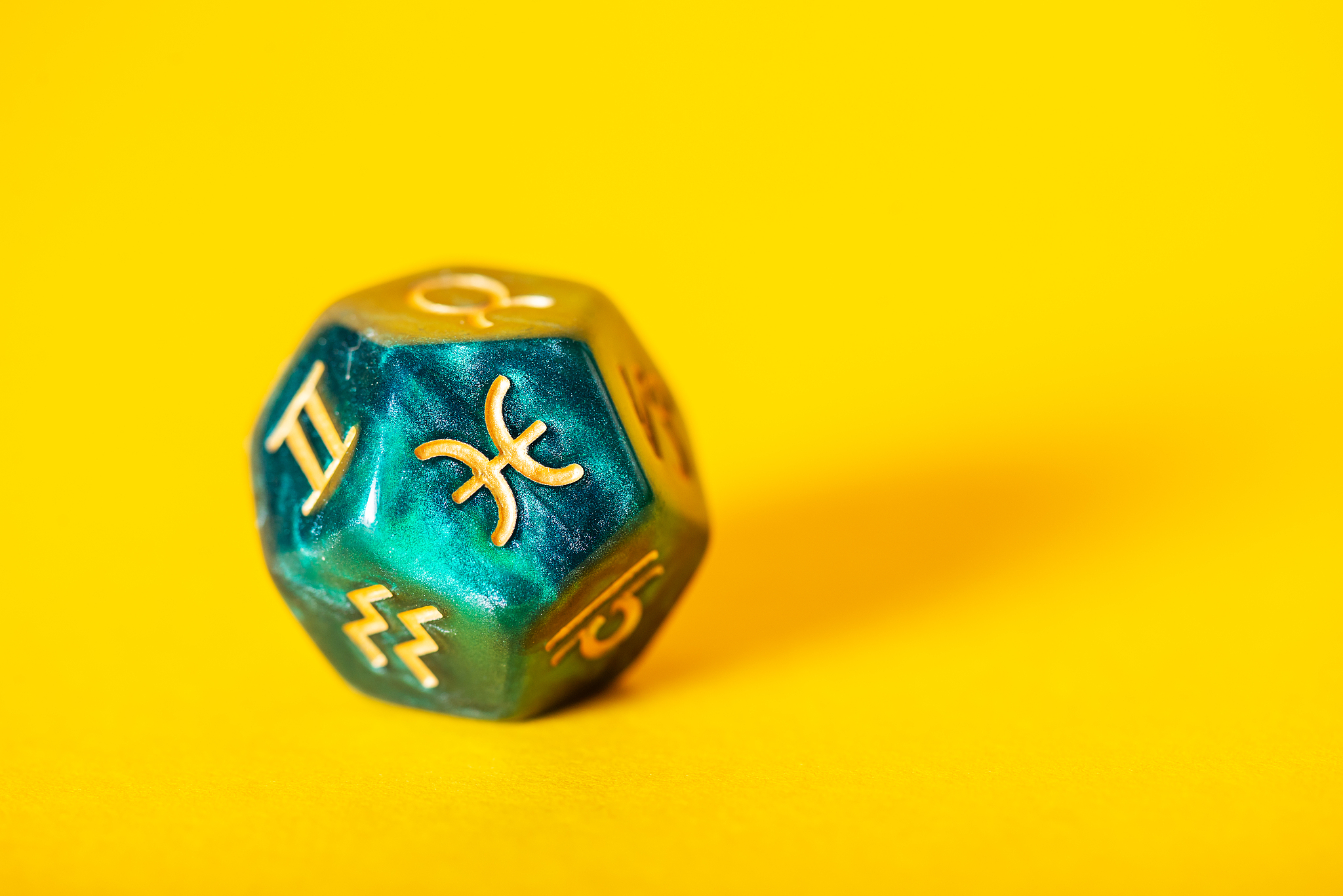 星座骰子 提问他是一个什么样的人？结果金星处女座4宫