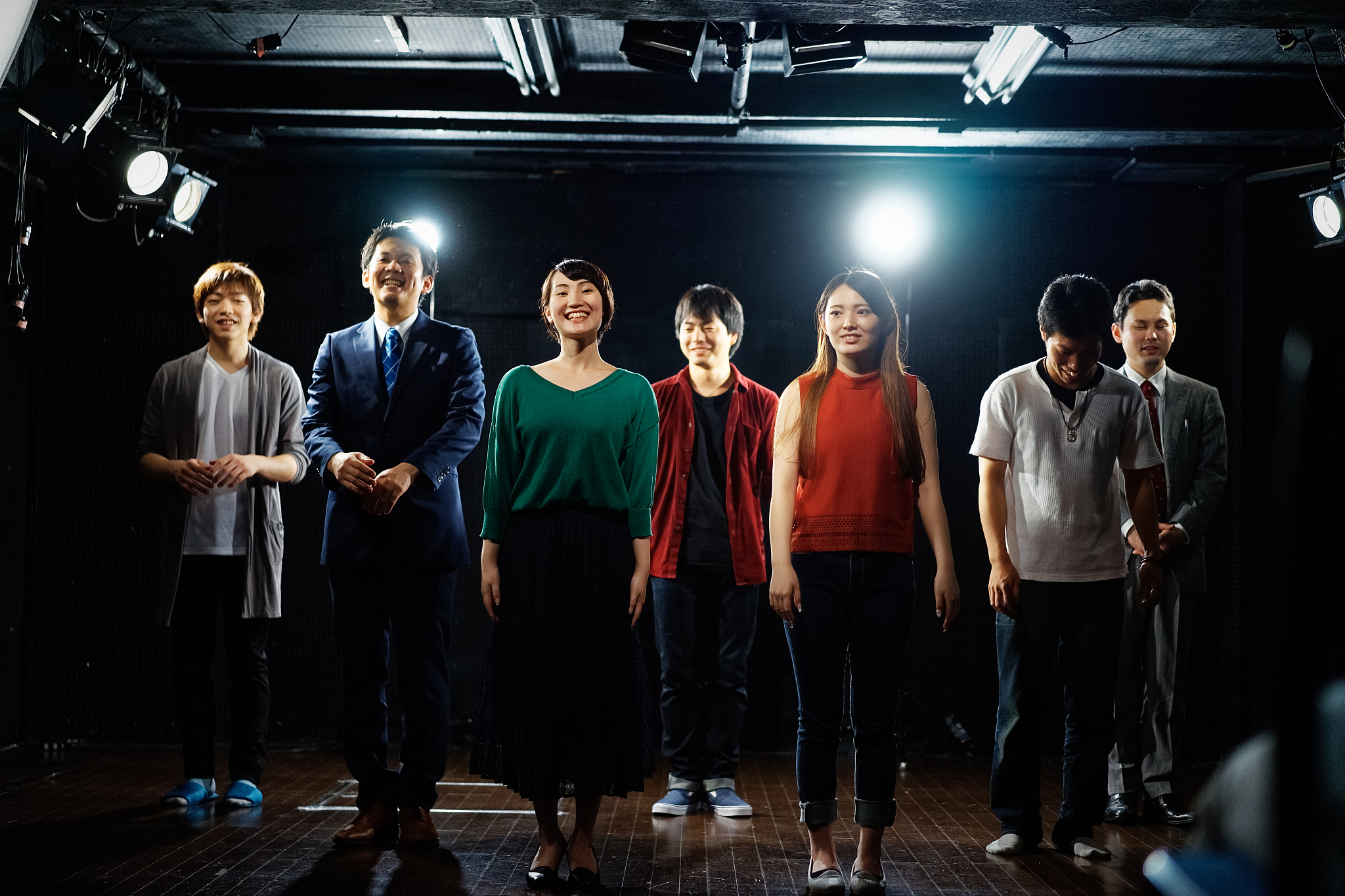 三个男人拍摄什么样子的视频才能更好的吸引观众的眼球