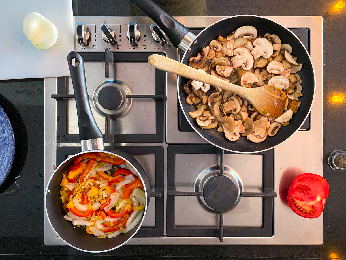 空气炸锅和烤箱哪个更适合家用