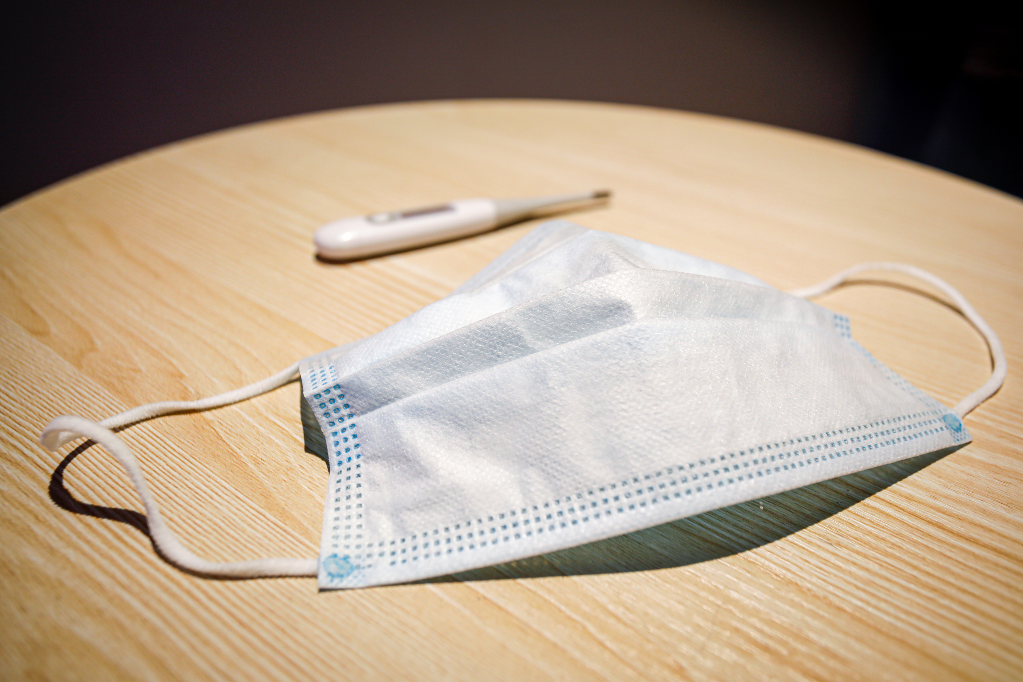 38度发烧用冷毛巾还是热毛巾