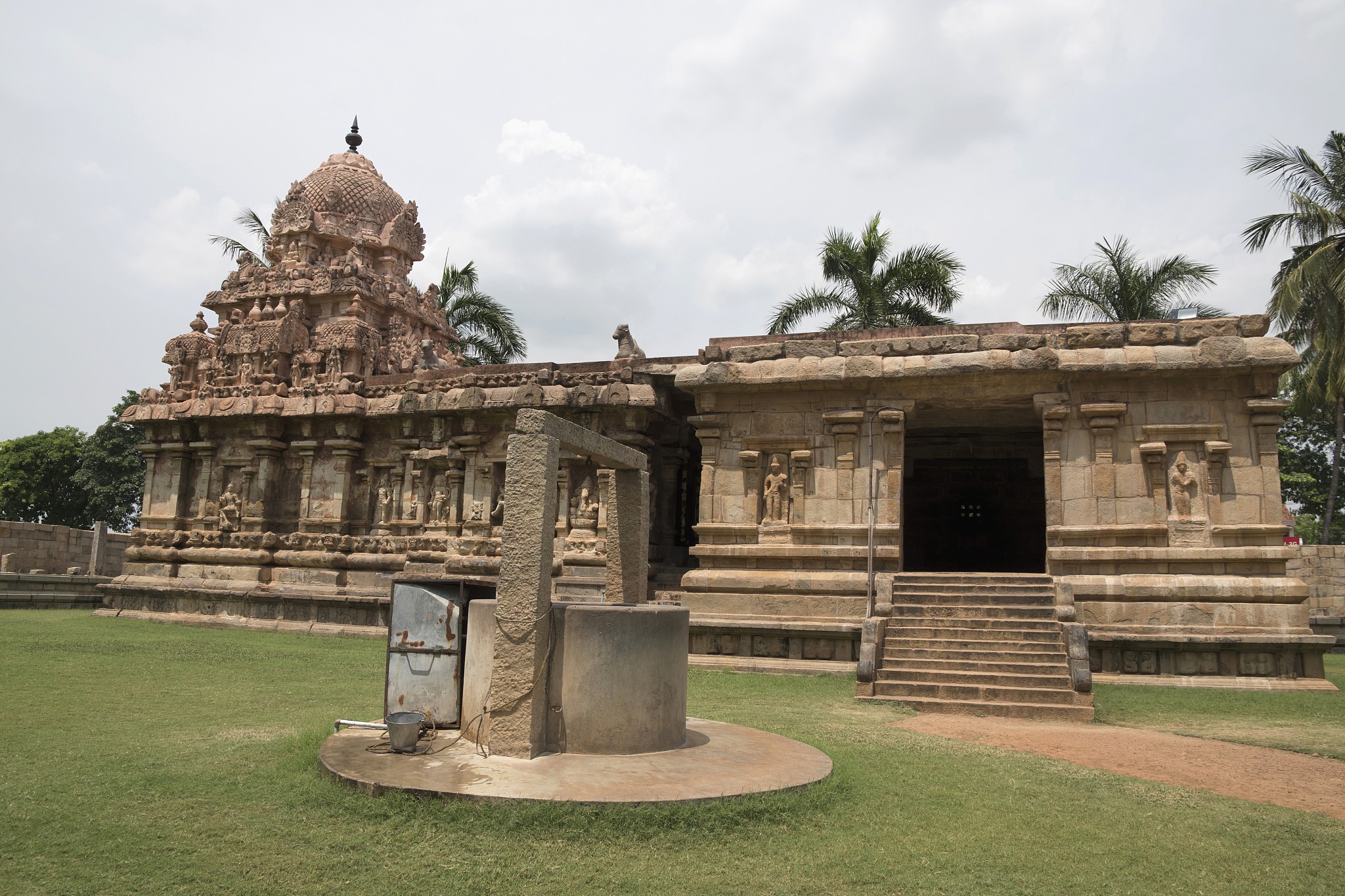 amman temple of goddess brihannayaki, brihadisvara temple comple