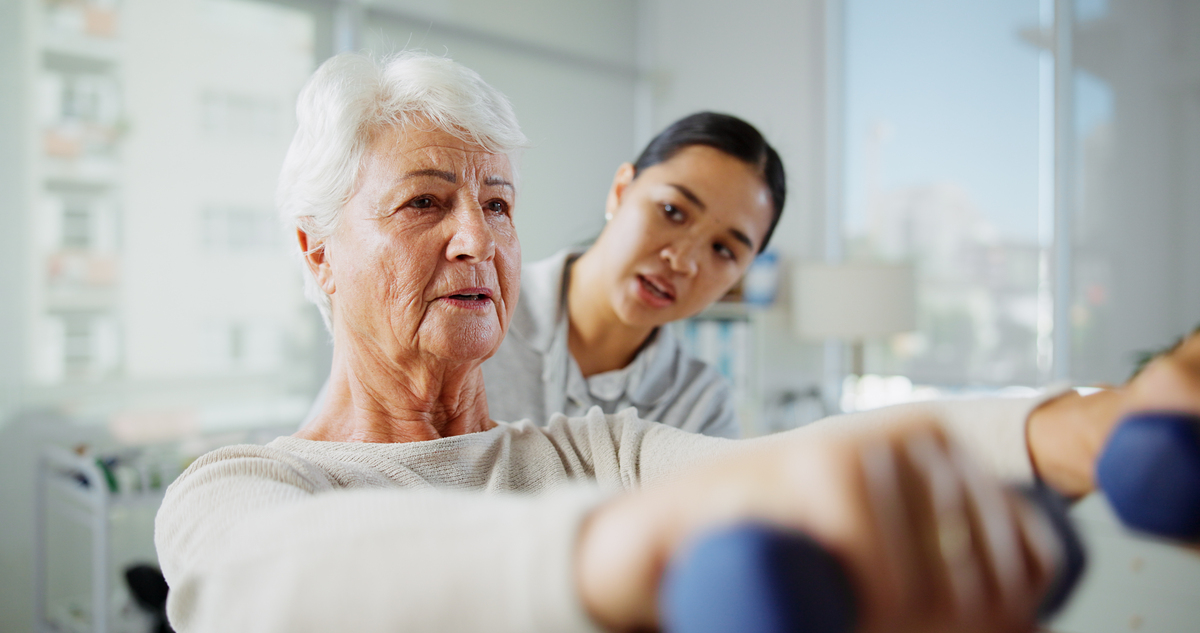 老年服务与管理专业就业前景分析：未来发展方向与职业规划