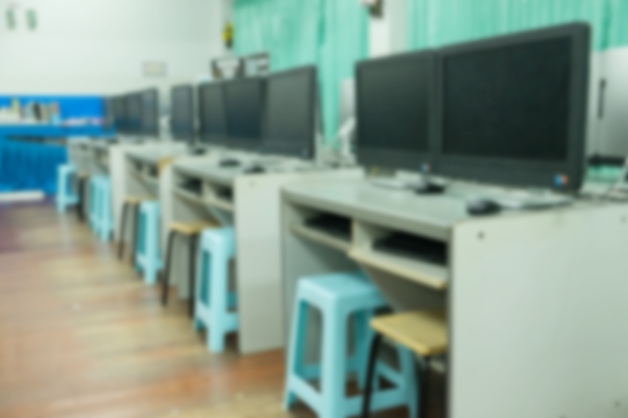 甘肃东方学校热门专业推荐：计算机、工商管理、英语等