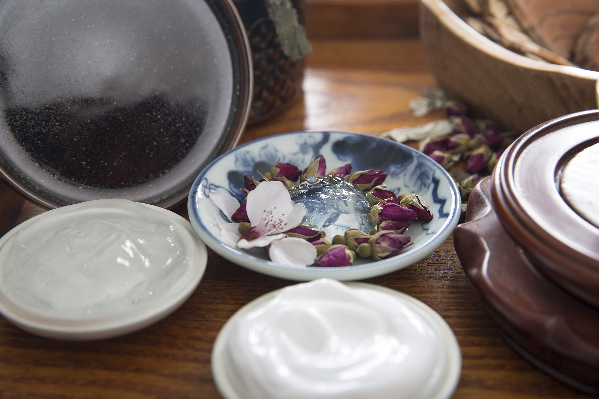 中药粉面膜用陈醋还是白醋？功效对比及选择建议