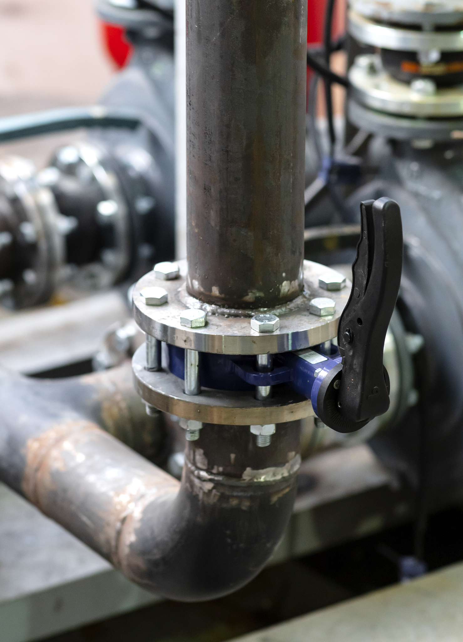 蒸汽管道三通管和弯头焊接：方法、材料和安全