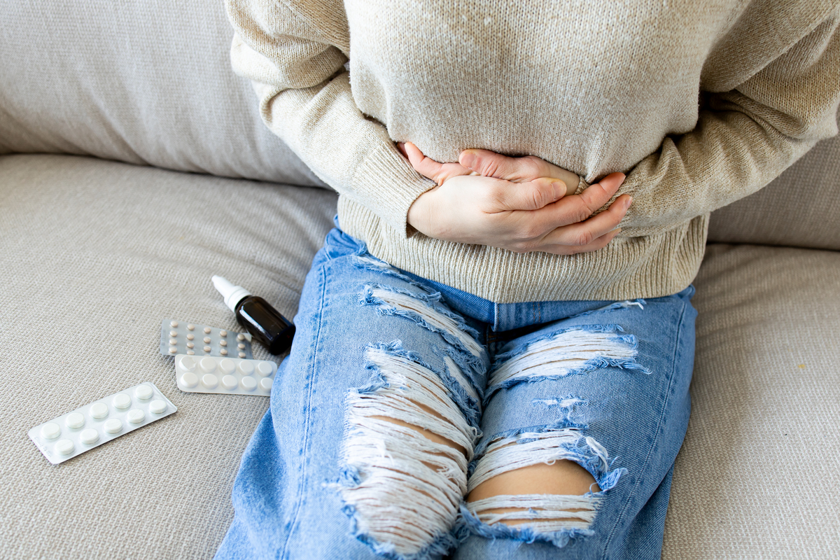 半夜肚子痛怎么办？紧急处理方法及注意事项