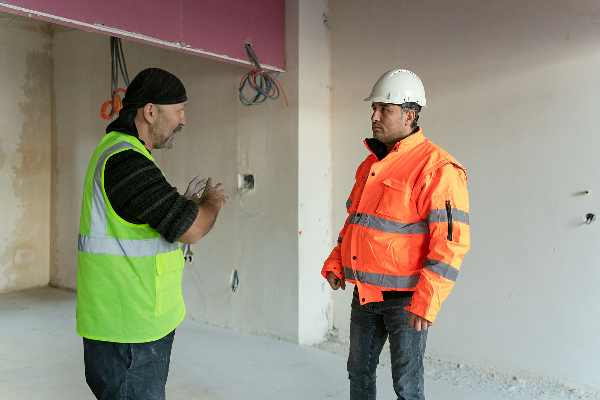 评审造价工程师：建筑项目成本的守护者