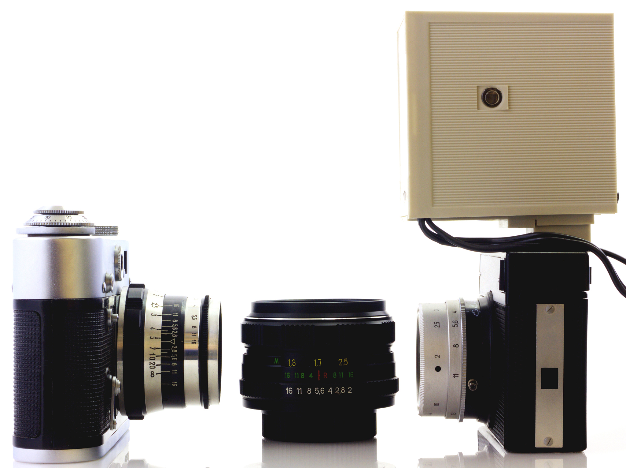 同轴打光方案详解：相机、镜头、光源、物体直线排列