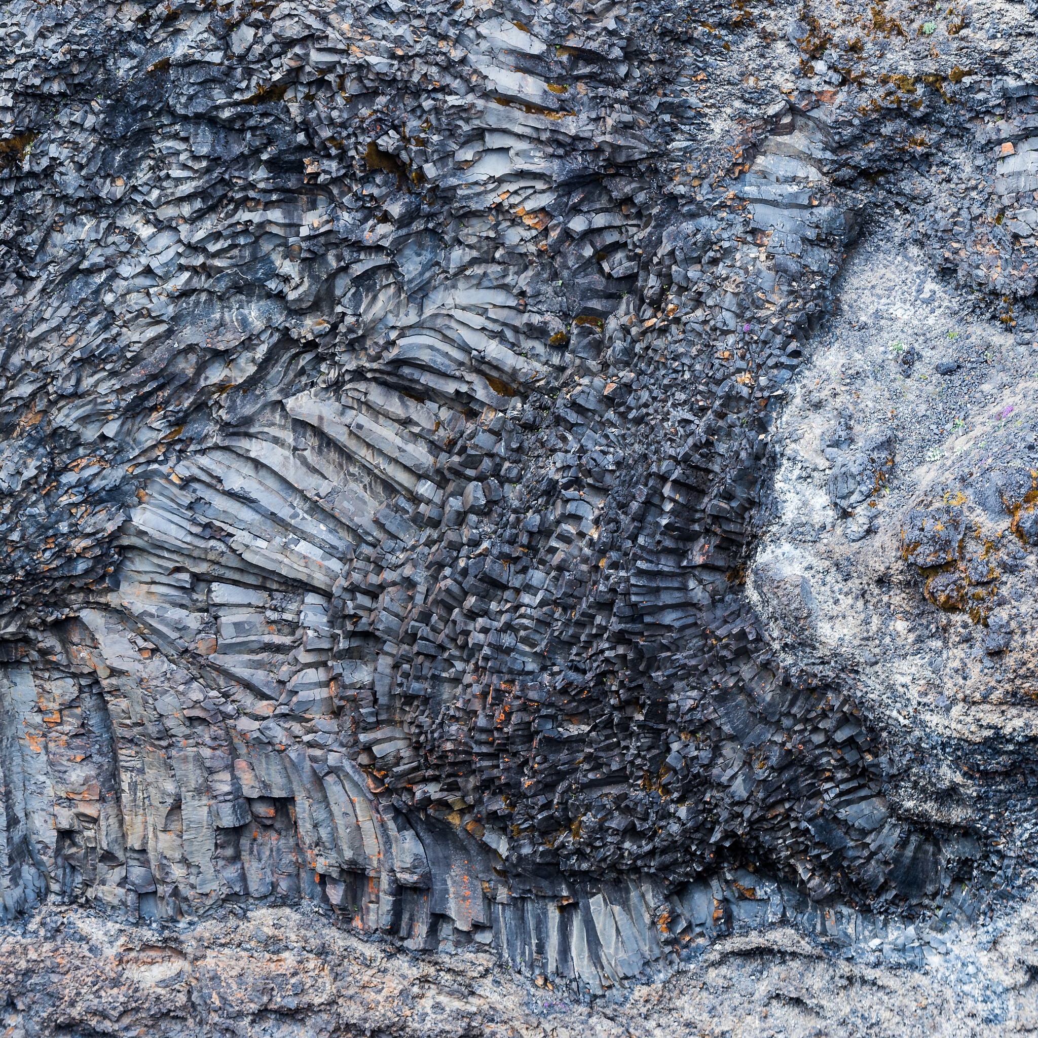 重庆财政学校测量工程专业简介：未来就业前景广阔