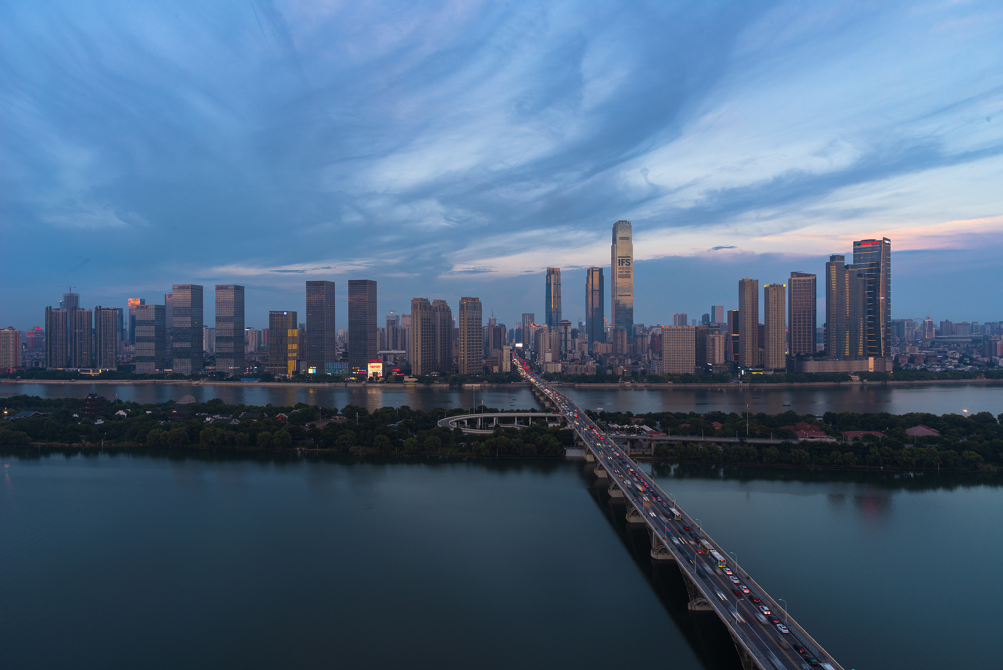 湖南省长沙市湘江一桥湘江城市风光全景天际线