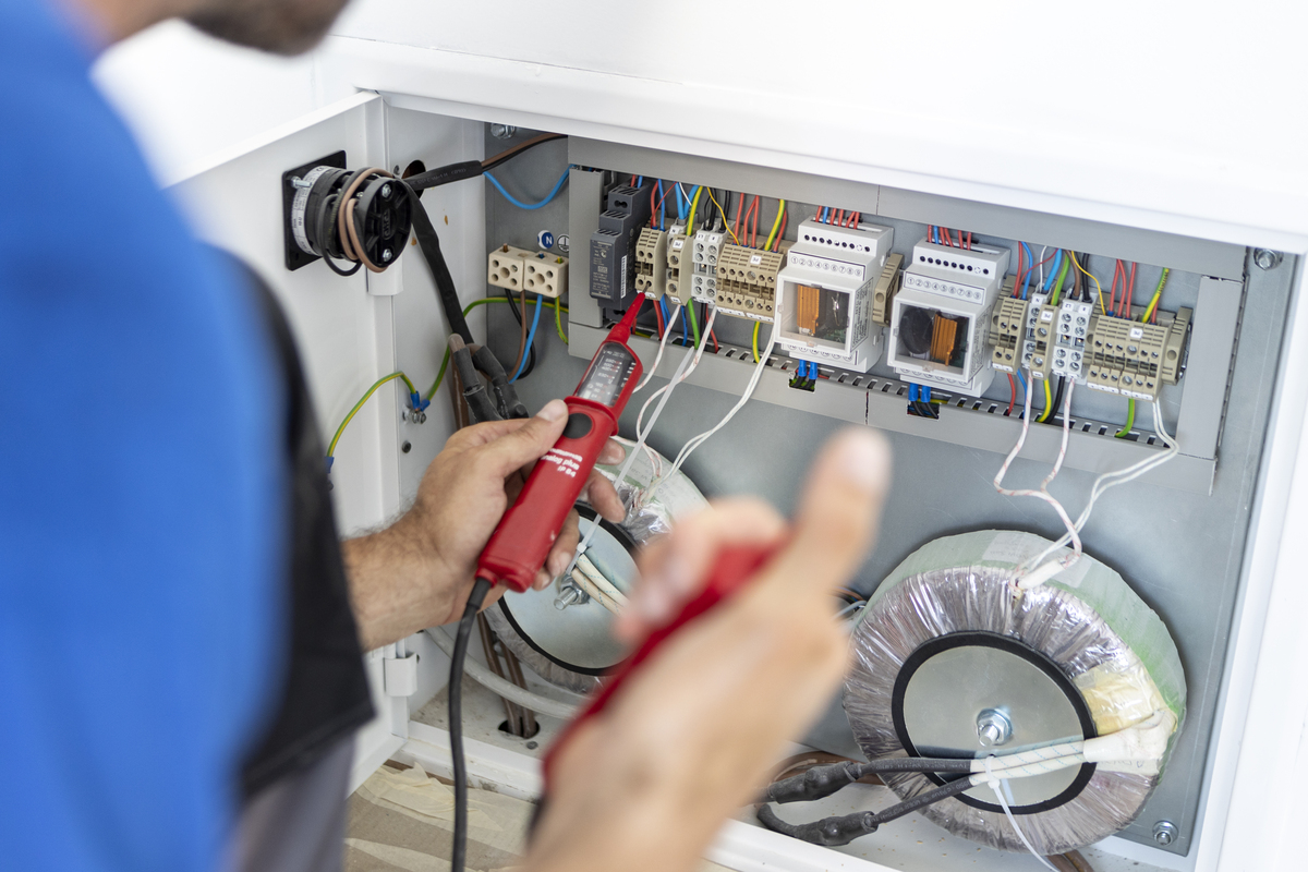 预防性维修与能源系统监控：提升设备可靠性，降低能源成本