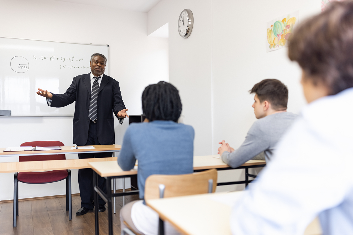 Learn Japanese for Job Hunting Success: Will Bilingualism Increase Job Offers?