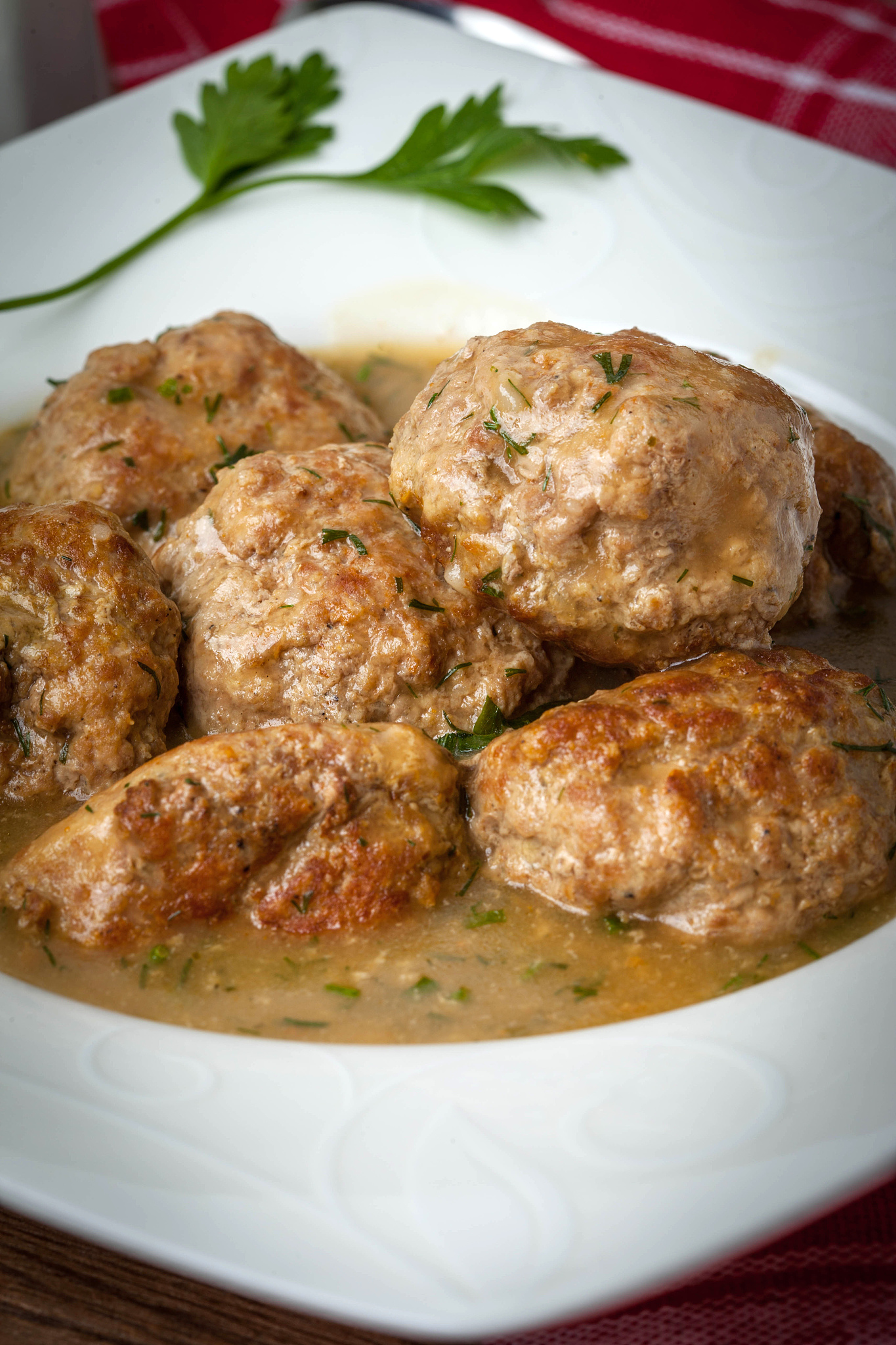 Braised Lion's Head Meatballs: A Classic Chinese Dish