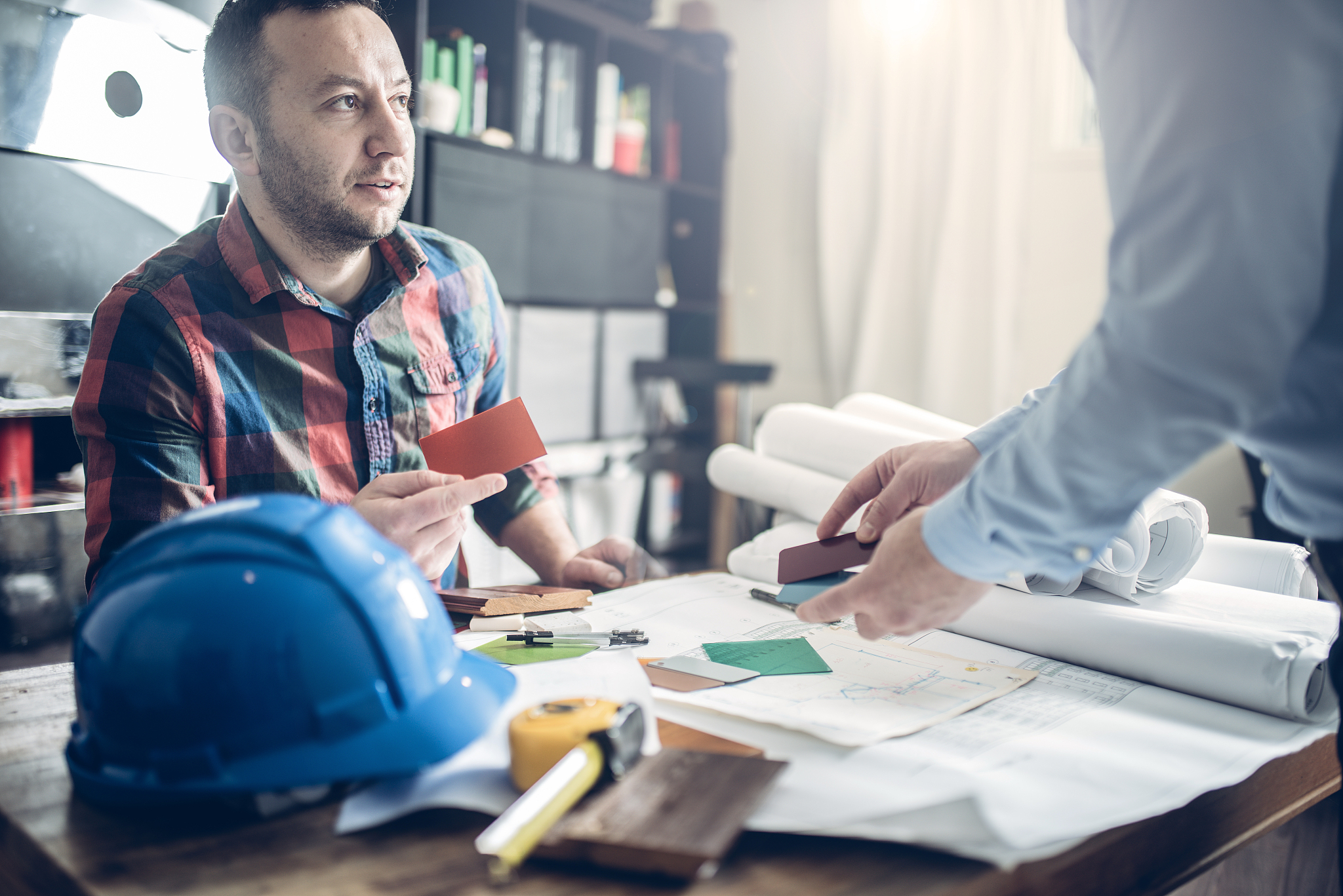 请对论文《工程施工中建筑材料的选择及质量控制策略研究》的章节3建筑工程施工材料选择及质量控制现状进行写作保证其内容合理性和逻辑性不要乱写 ：