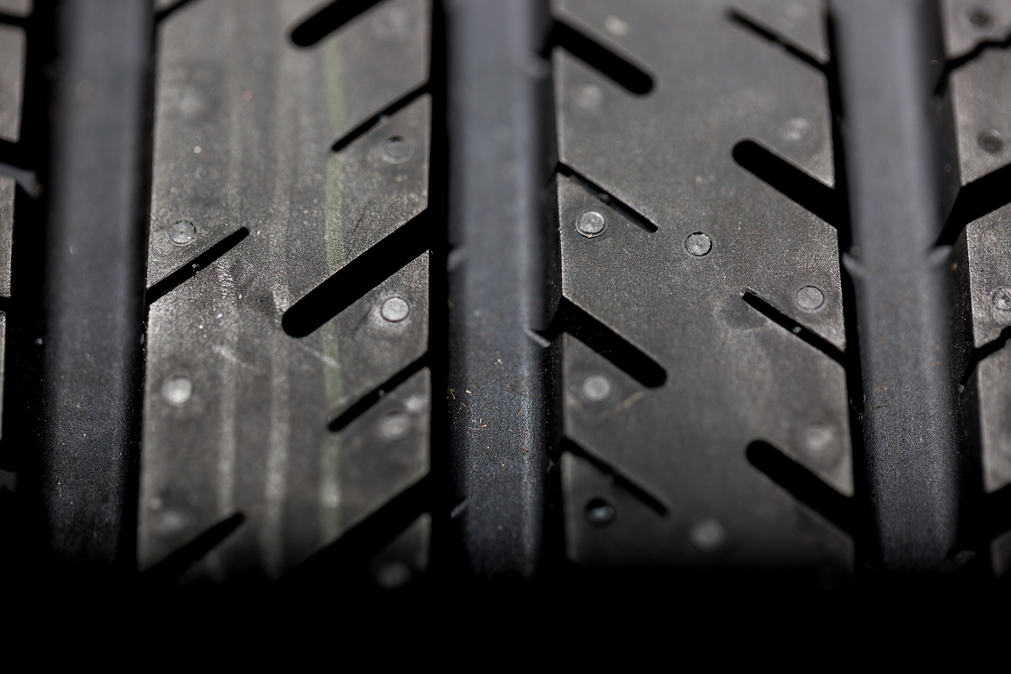 Kumho轮胎：品牌介绍、特点、种类及使用寿命