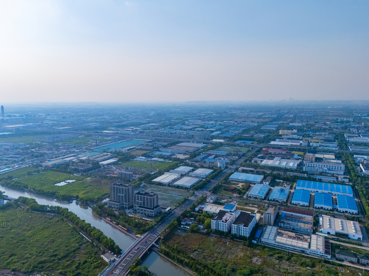 铁建发展严总华中区域常州办事处马总环科院金位栋一公司韩学峰、贺国梁中建政研张鑫召开内部会议讨论常州市武进区滆湖综合治理二期项目初步合作方案单位宣传稿怎么写