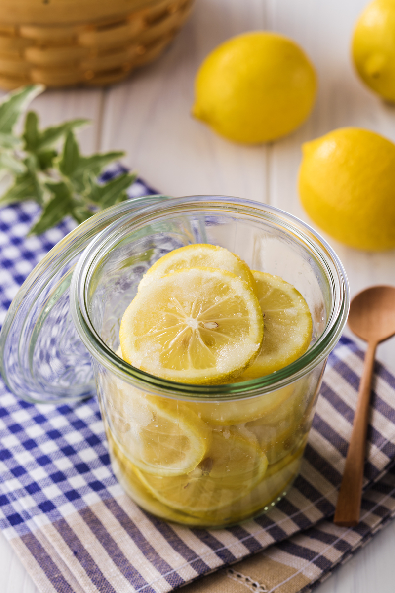 写一篇关于鸭屎香手打柠檬茶的小红书文案