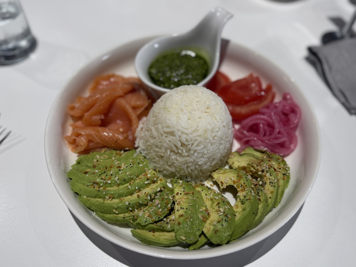 新加坡午餐推荐：从海南鸡饭到辣椒螃蟹，探索当地美食