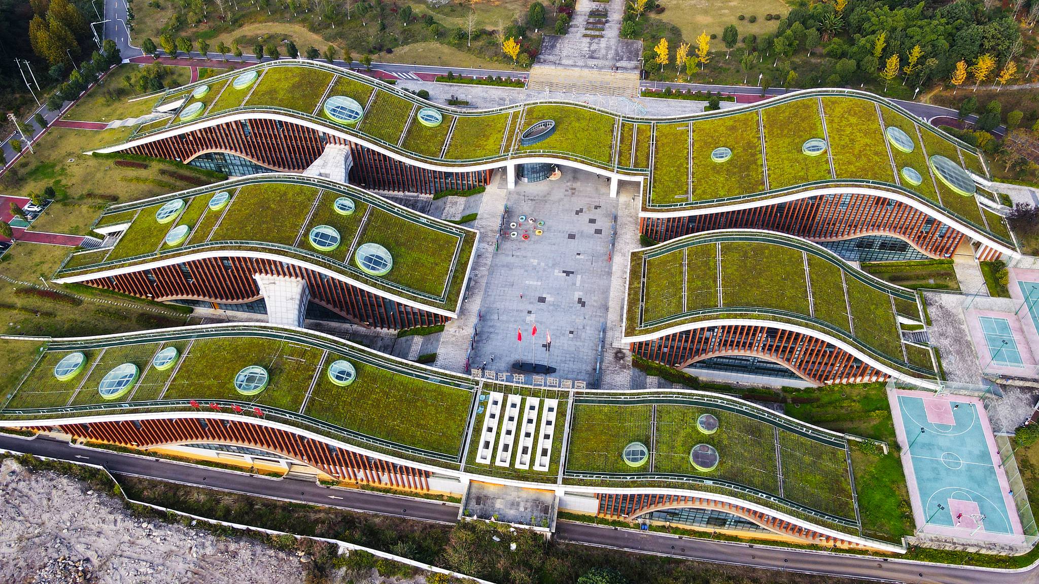 平凉运动公园PPP项目案例分析：模式、优势、挑战与风险